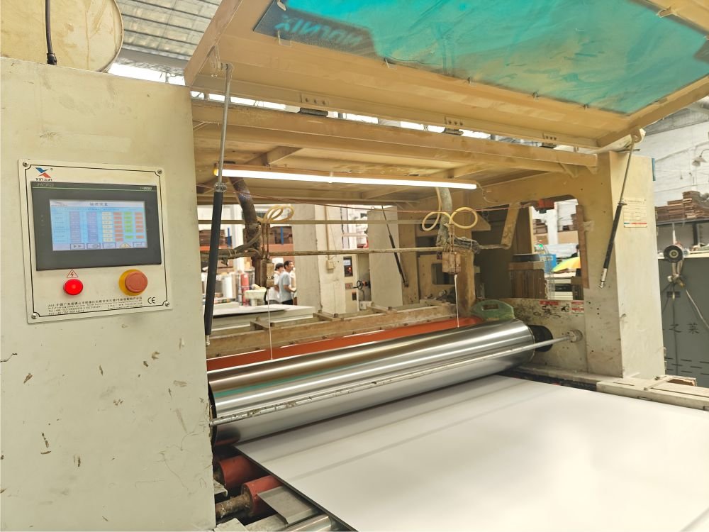 PUR lamination technology for decorative wall panels